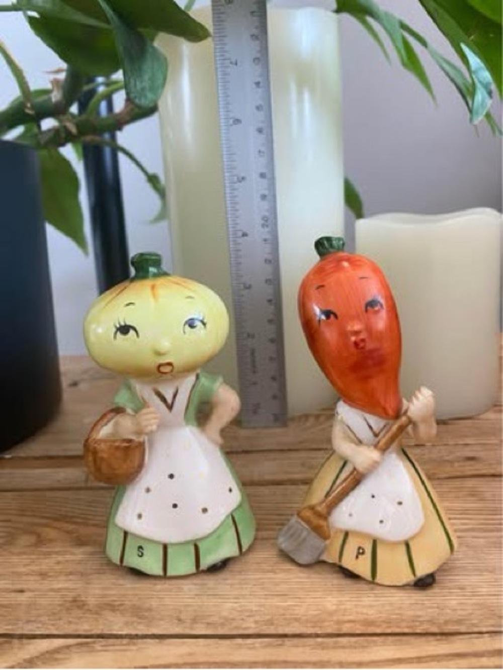1950’s Napco Anthropomorphic Onion and Carrot People Salt and Pepper Shakers